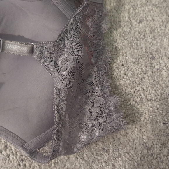 Victoria's secret push up bra 34C - Picture 5 of 5